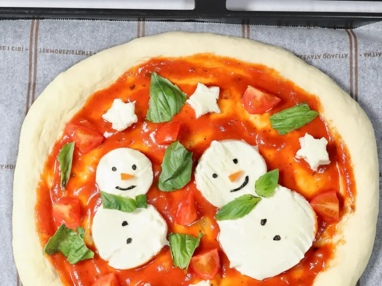 雪だるまのピザの写真