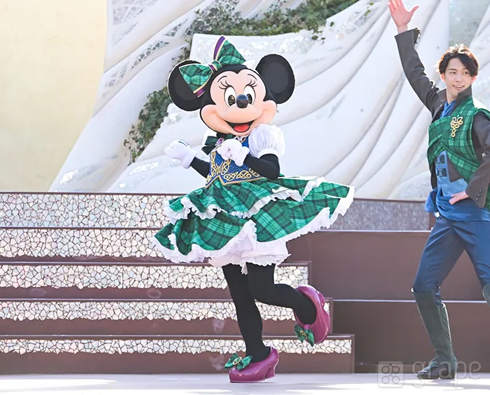 東京ディズニーシー新規ショー『ダンス・ザ・グローブ！』のミニーマウス（撮影:grape編集部）