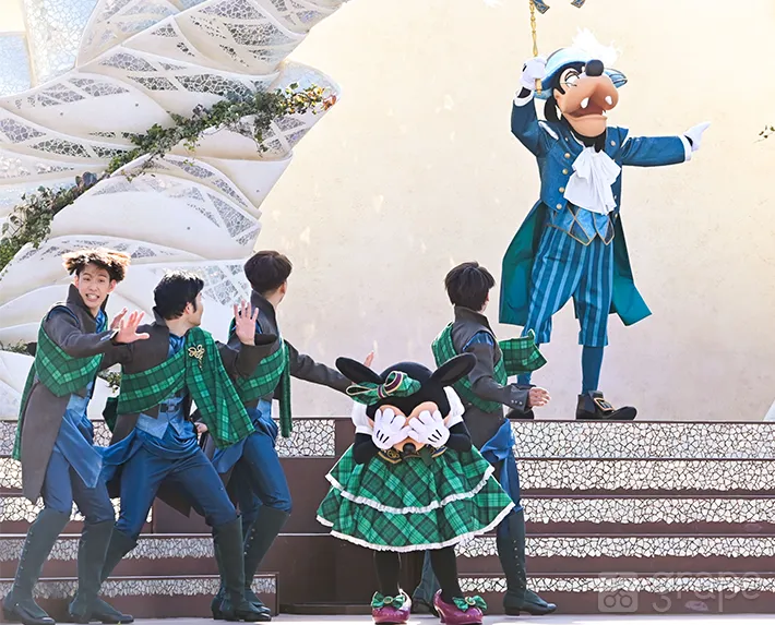 東京ディズニーシー新規ショー『ダンス・ザ・グローブ！』のミニーマウス（撮影:grape編集部）