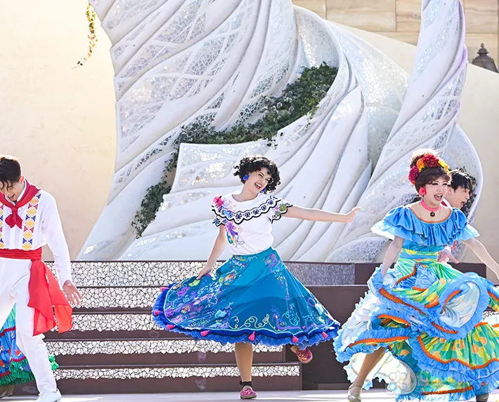 東京ディズニーシー新規ショー『ダンス・ザ・グローブ！』（撮影:grape編集部）