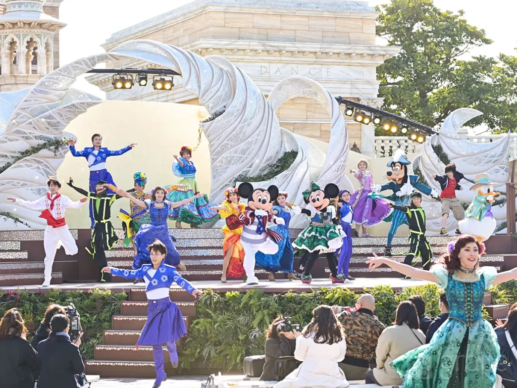 東京ディズニーシー新規ショー『ダンス・ザ・グローブ！』（撮影:grape編集部）