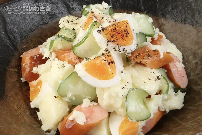 食品サンプルのポテトサラダの写真