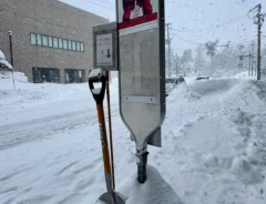 青森のバス停の写真