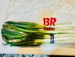 ネギが入っているサーティワンの袋の写真