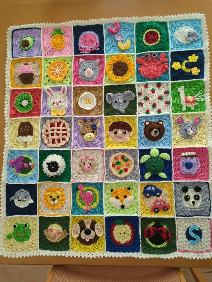 手編みのブランケットの写真