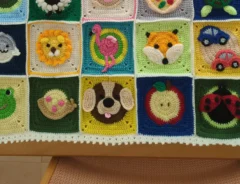 手編みのブランケットの写真