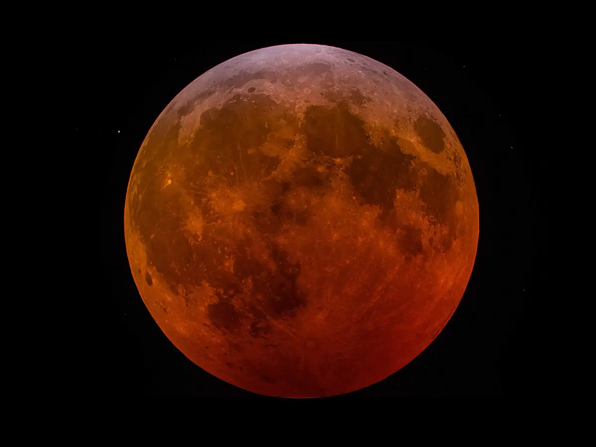 皆既月食の写真