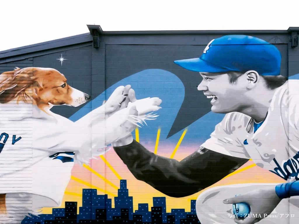 大谷翔平とデコピンの壁画