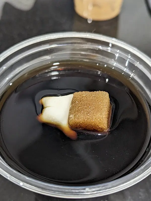 砂糖を入れたコーヒーの写真