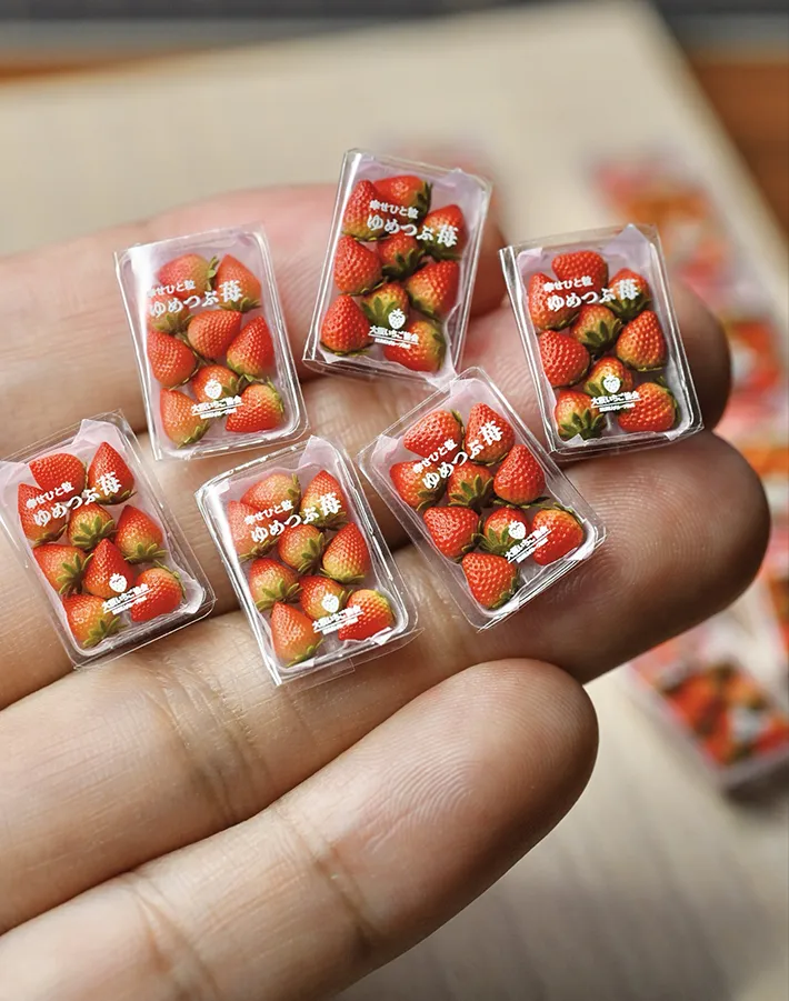 イチゴのミニチュア作品の写真