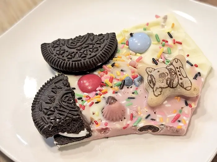 小学生が作ったチョコレートの写真