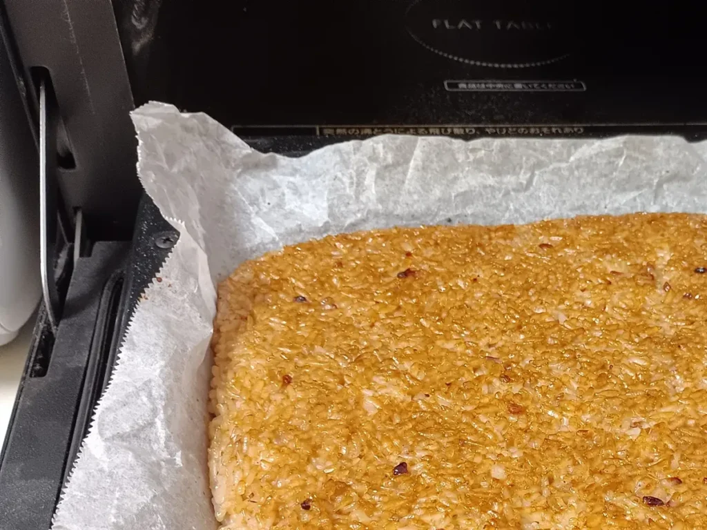 手間を省いた焼きおにぎりの写真