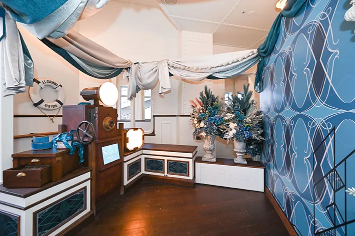 『S.S.コロンビア号 ジュビリーガラ』の撮影ブース（撮影：grapeトレンド編集部）