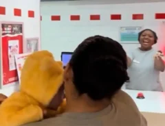 妊娠中に通った店へ赤ちゃんと再訪の写真